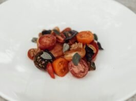 How To Remove Tomato Stains From White Clothes? How To Remove Tomato Stains From White Clothes?