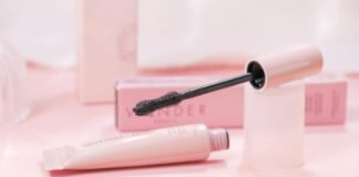 How To Get Mascara Out Of Clothes? How To Get Mascara Out Of Clothes?