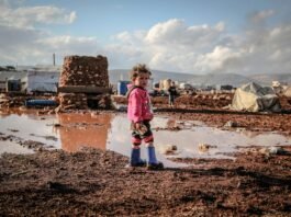 How To Get Mud Stains Out Of Clothes? How To Get Mud Stains Out Of Clothes?