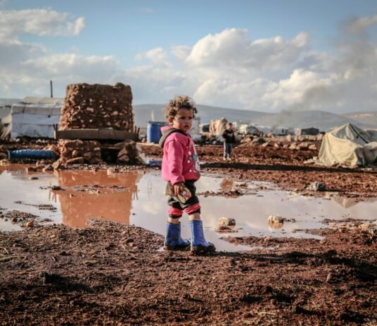 How To Get Mud Stains Out Of Clothes? How To Get Mud Stains Out Of Clothes?