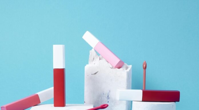 How To Get Lipgloss Out Of Clothes? How To Get Lipgloss Out Of Clothes?