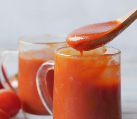 How To Get Tomato Sauce Out Of Clothes? How To Get Tomato Sauce Out Of Clothes?